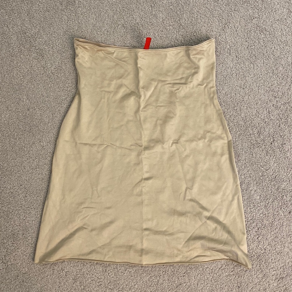 Half slip curve Spankx